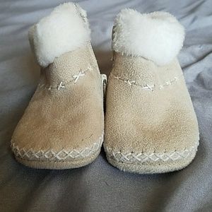 Baby furry boots